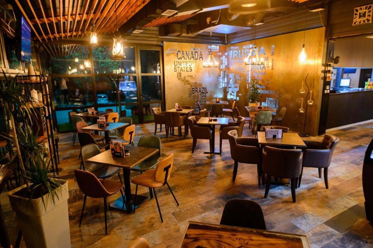 Obrenovac  Hostel Royal מראה חיצוני תמונה