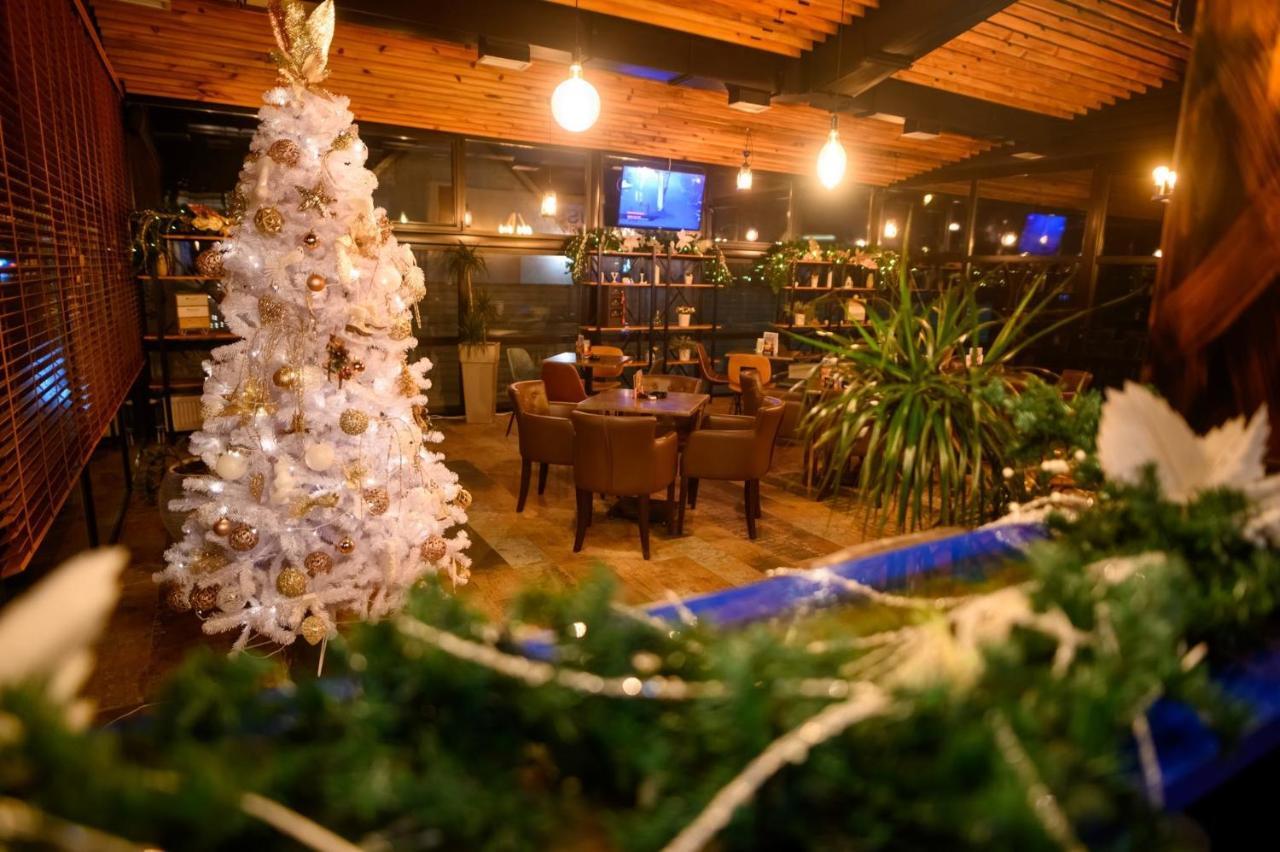 Obrenovac  Hostel Royal מראה חיצוני תמונה